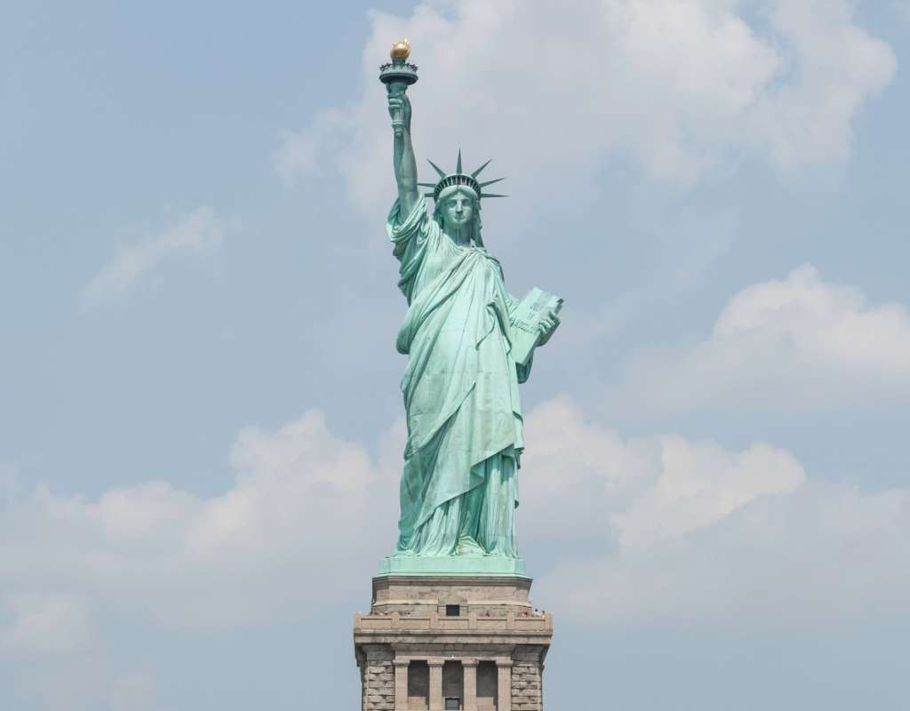 STATUE-OF-LIBERTY-NYC